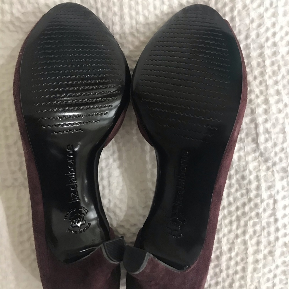 Suede Pumps! - Picture 4 of 5